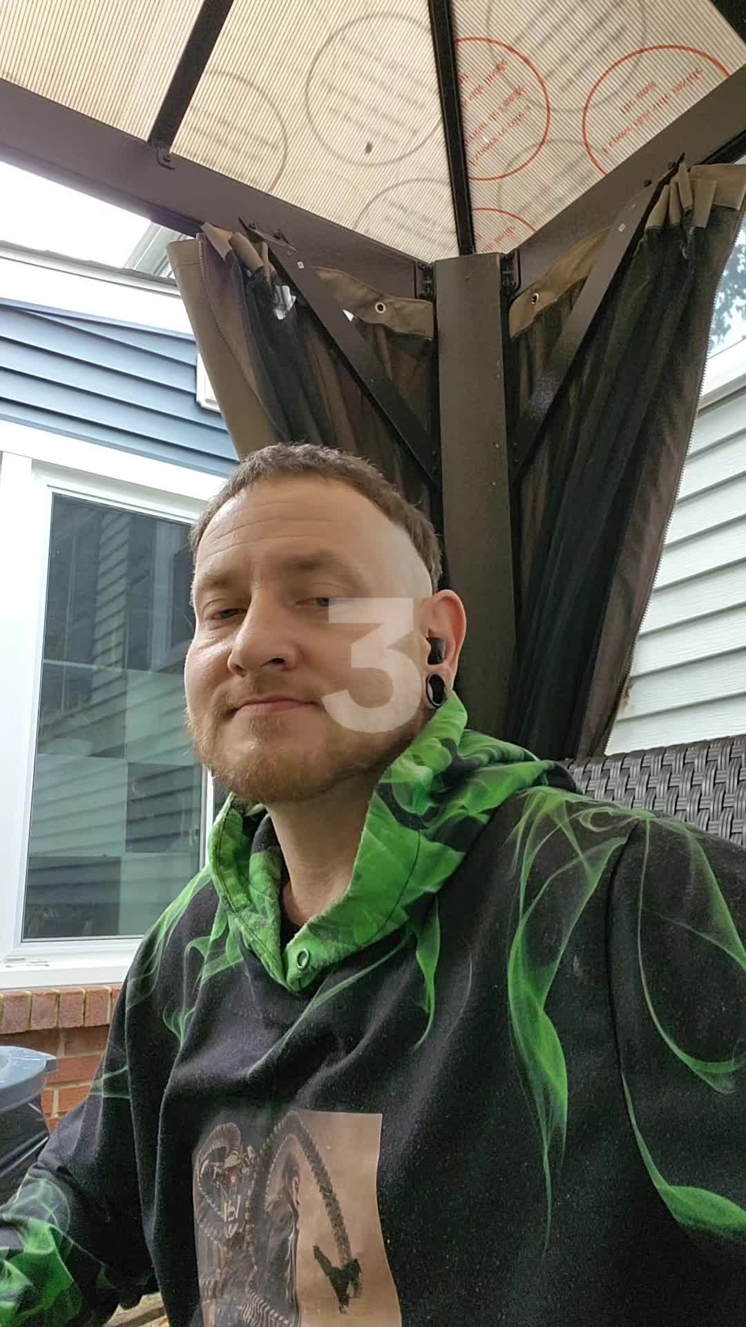@Dr.Villain🖤💚✨🎵🧩❄(#idgaff)