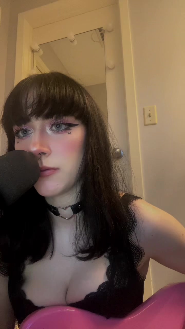 @Liv