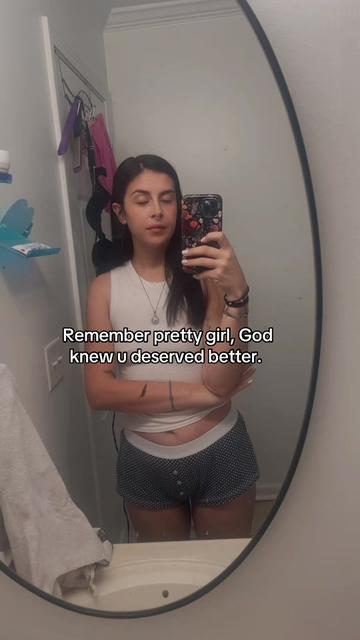 @Mik✨