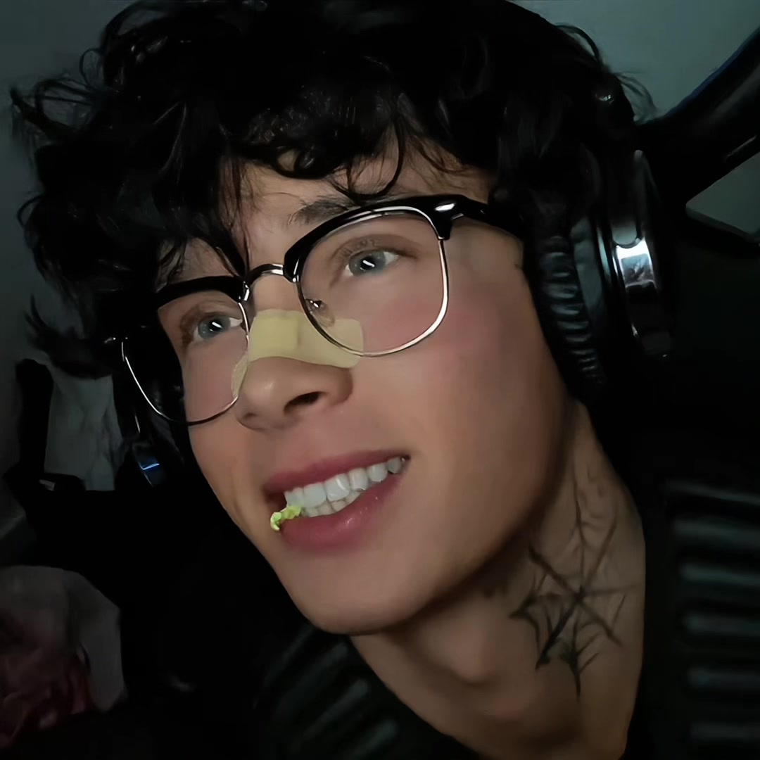 @𝙀 𝙇 𝙕 𝙀