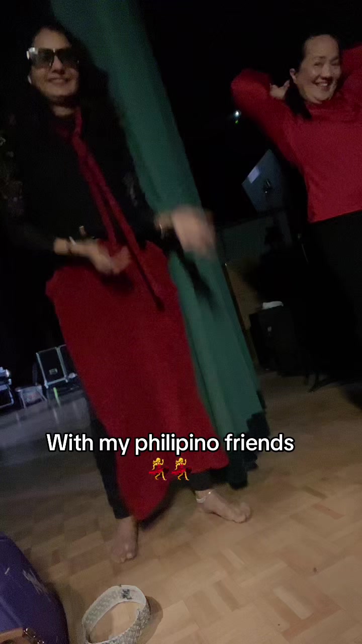 @(nidhzazz) Dr. Nidhi Joshi
