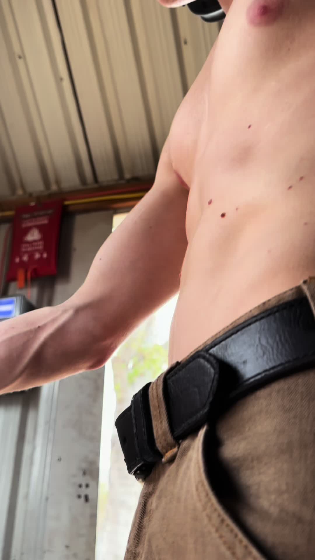 @Ashecravenock