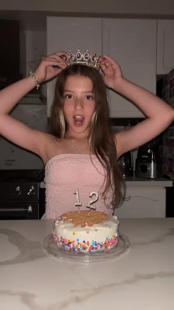 @_Sofia_