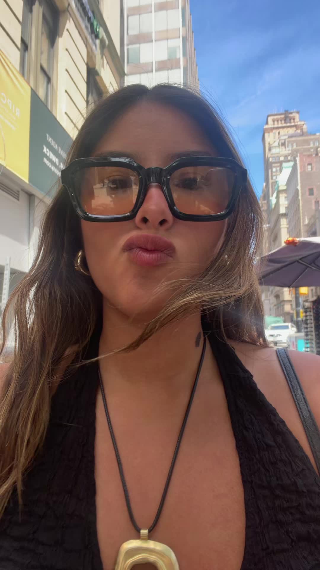@nicoleswanton