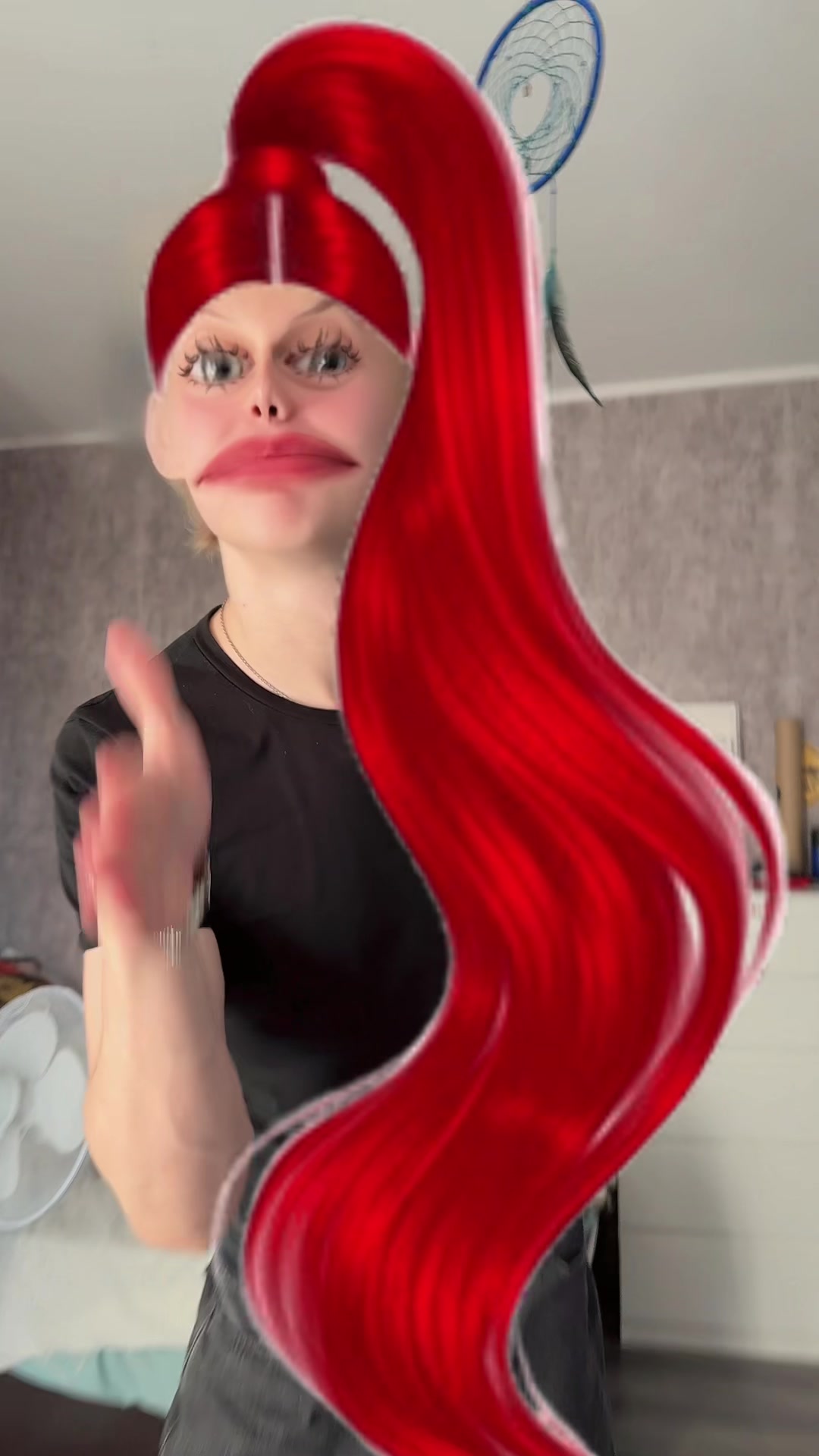 @HOLLIKLIN