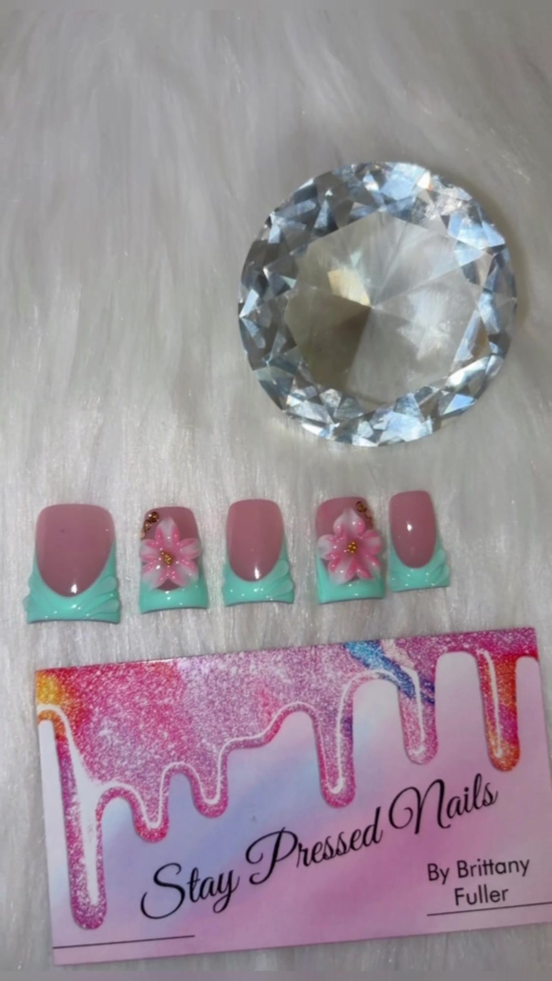 @Stay Pressed Nails