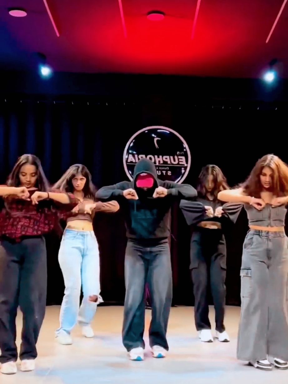 @Dance Lovers