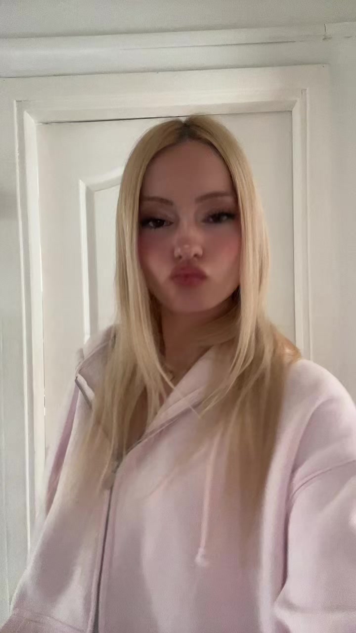 @Ayşenur