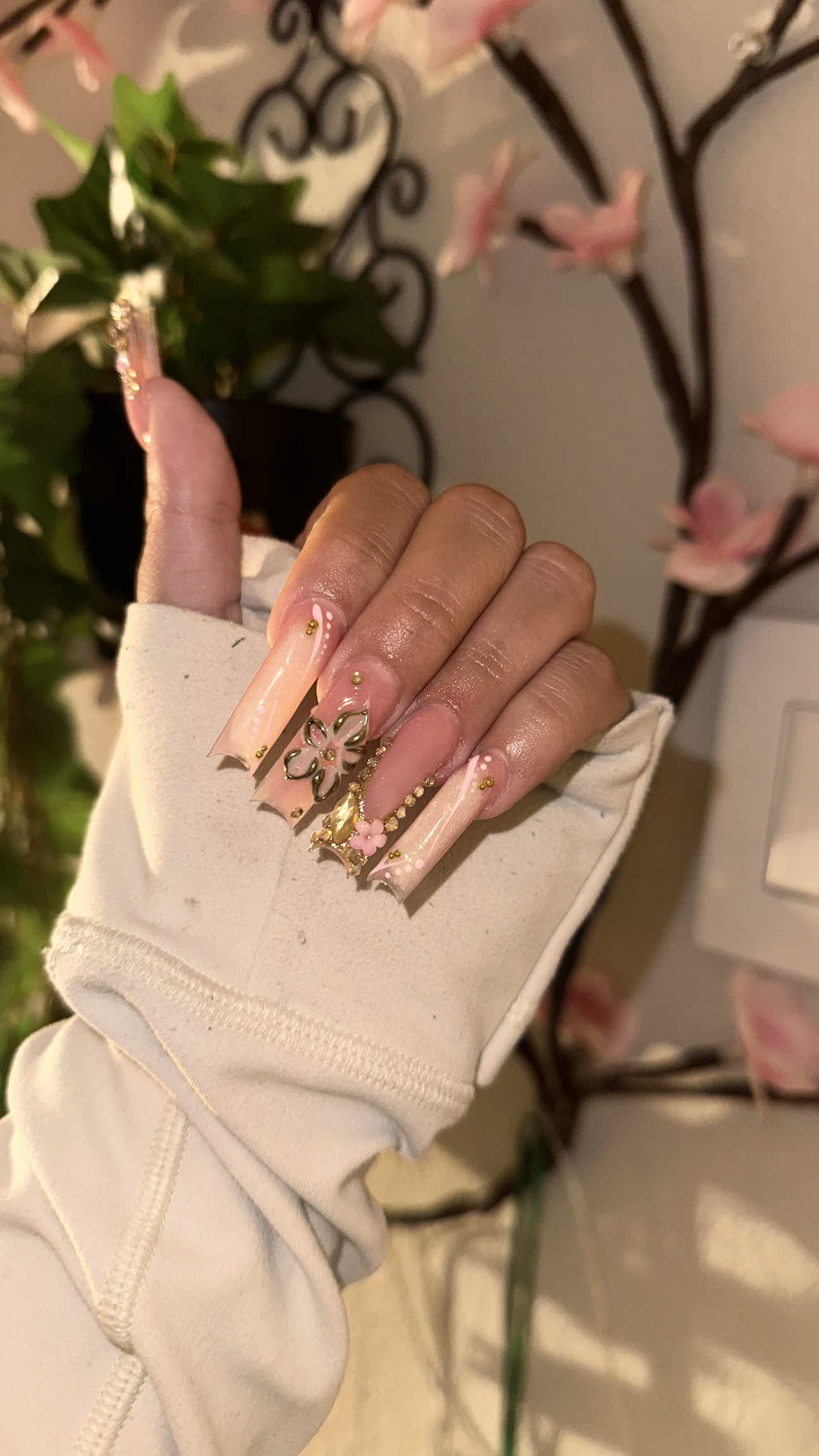 @𝓂𝒶𝓇𝒾❤︎