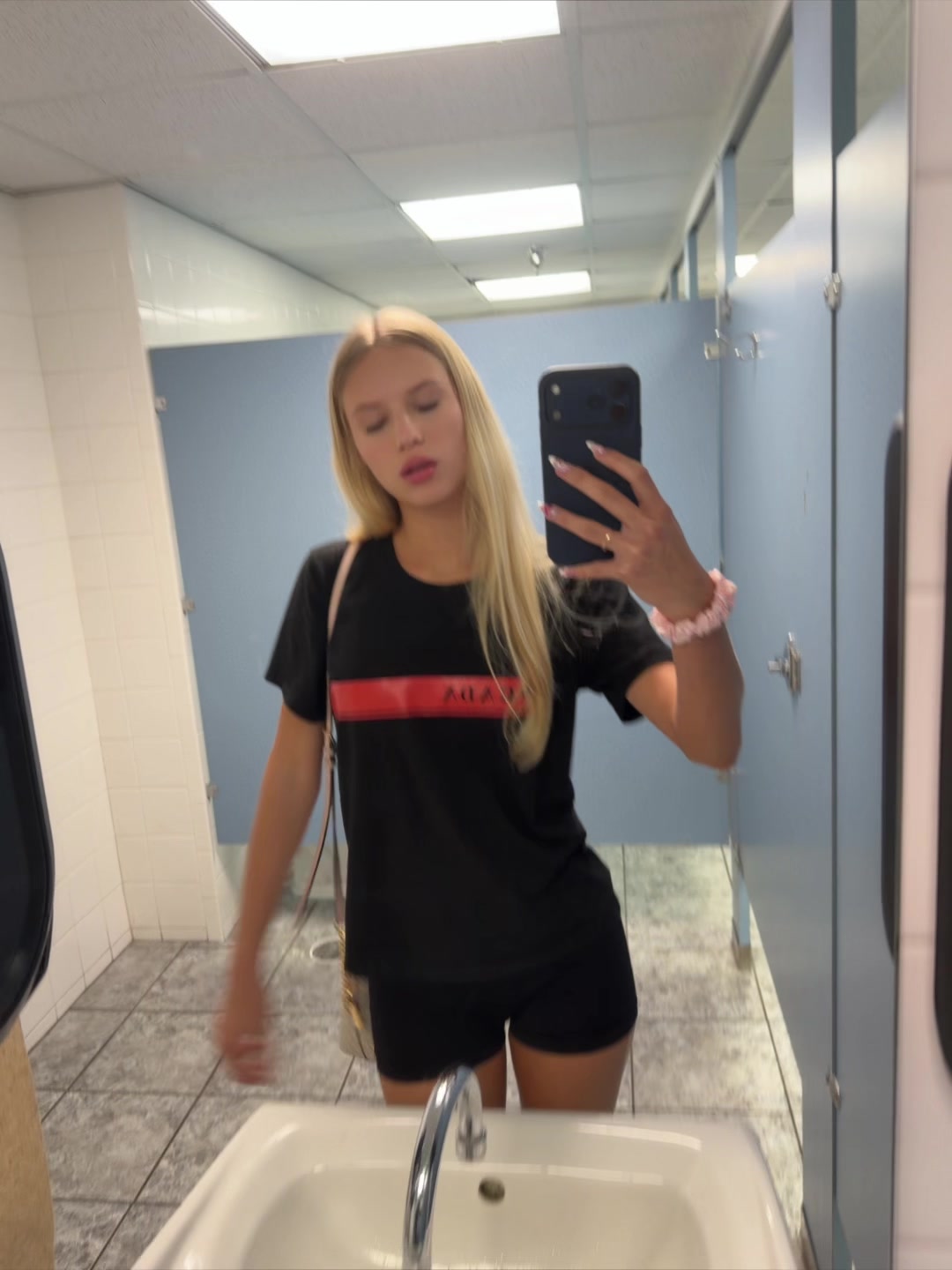 @ТГК: пошлая блондинка