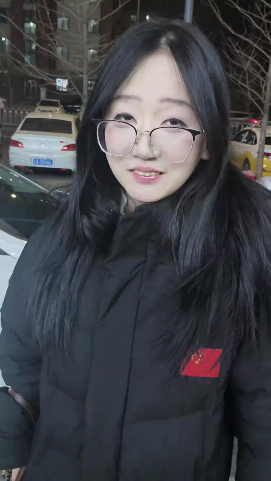 @明越