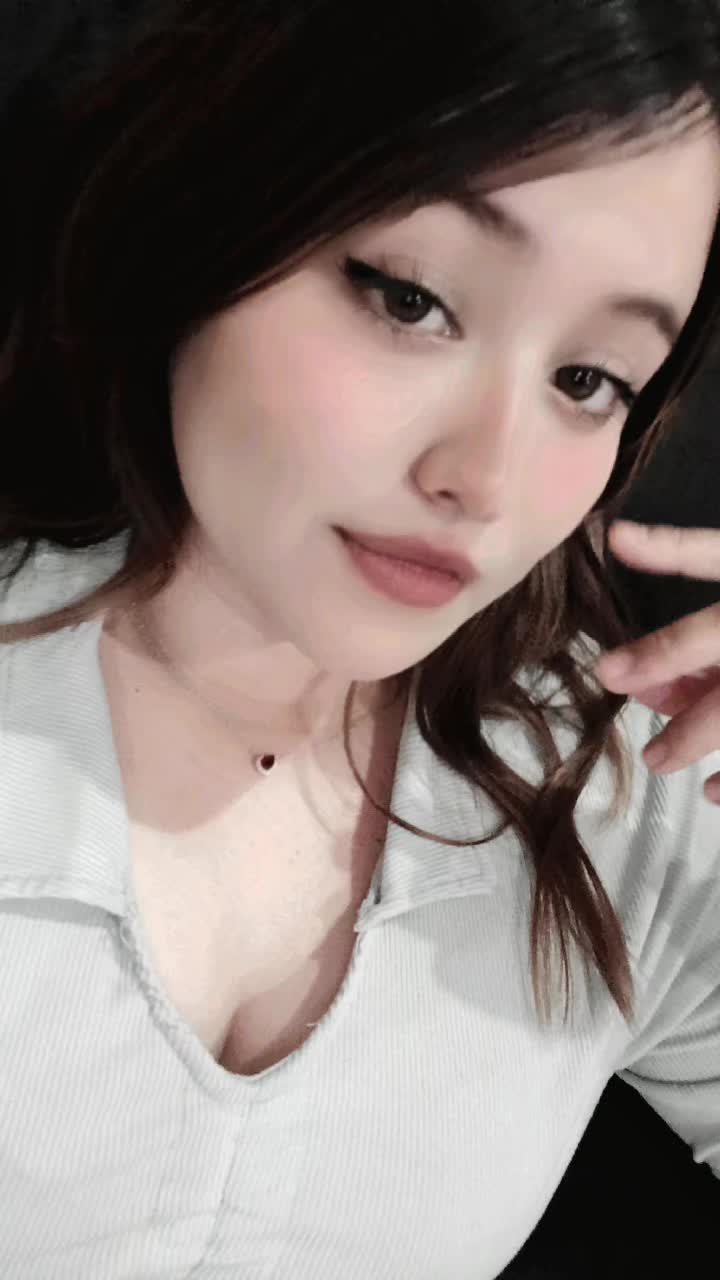 @Bella Leal de &Uuml;