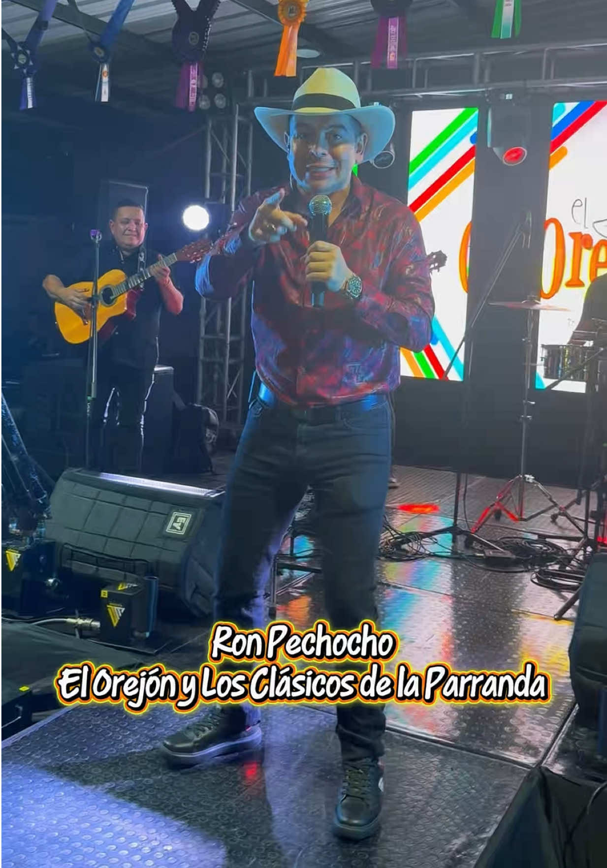 @El Orejon Trovador