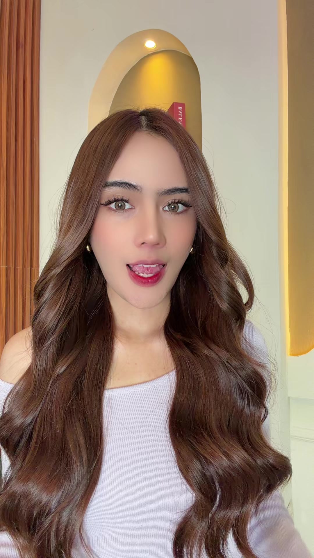 @salmaarachel