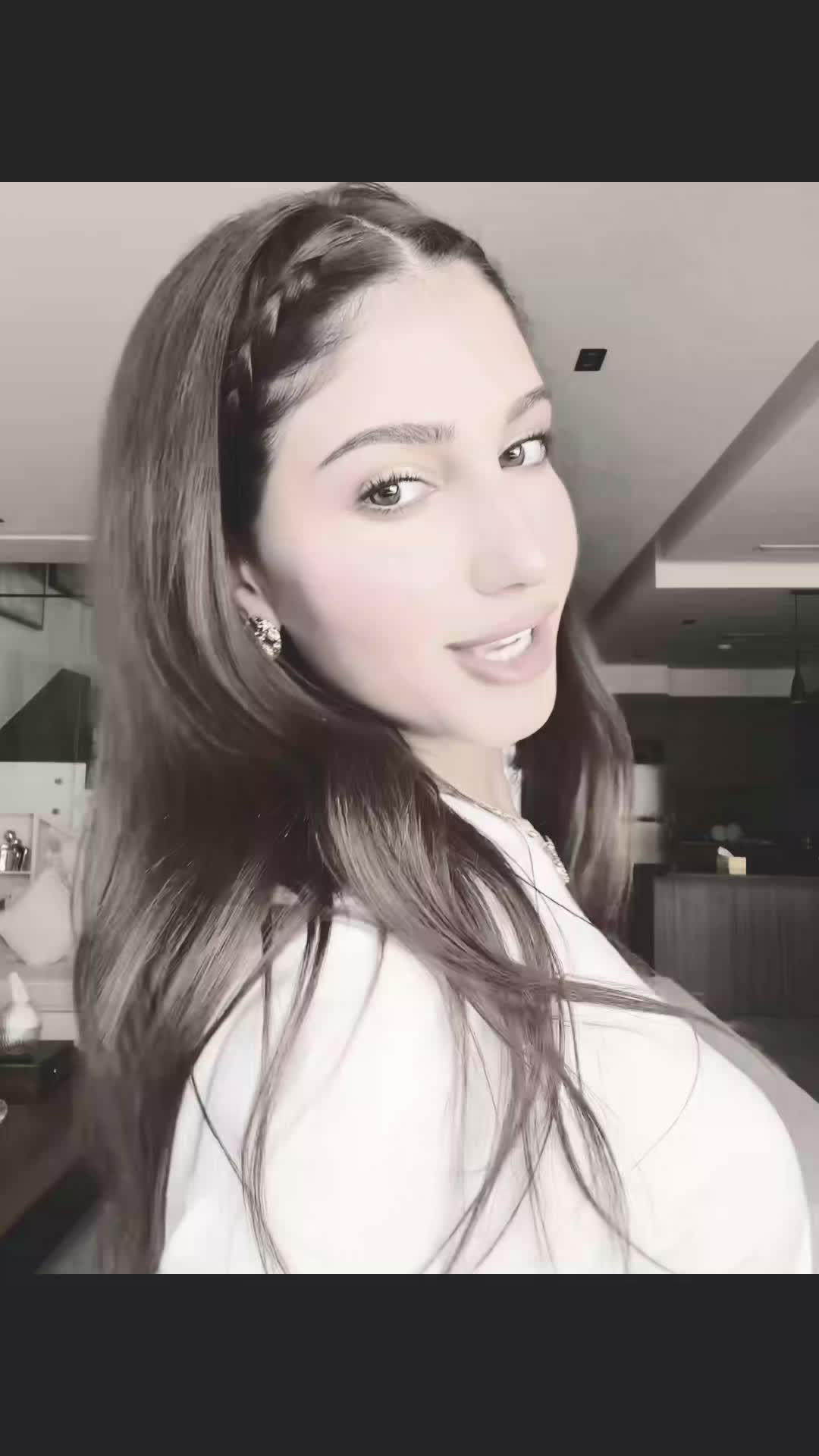 @𝓡𝓪𝓷𝓲𝓪 𝓕𝓪𝓷𝓼 𝓛𝓮𝓮𝓷❣️