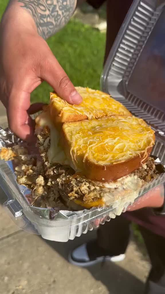 @TR🏚P PL🍔TTER