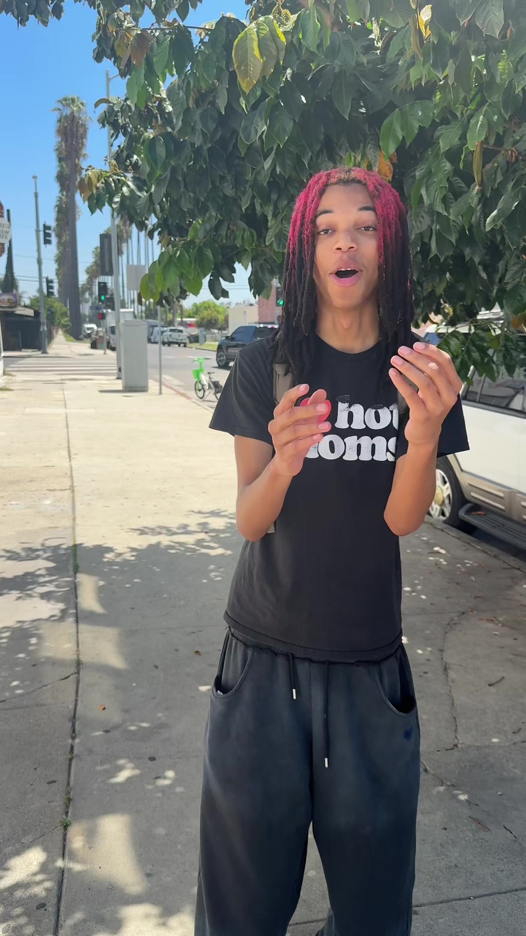 @Bigliplightskin