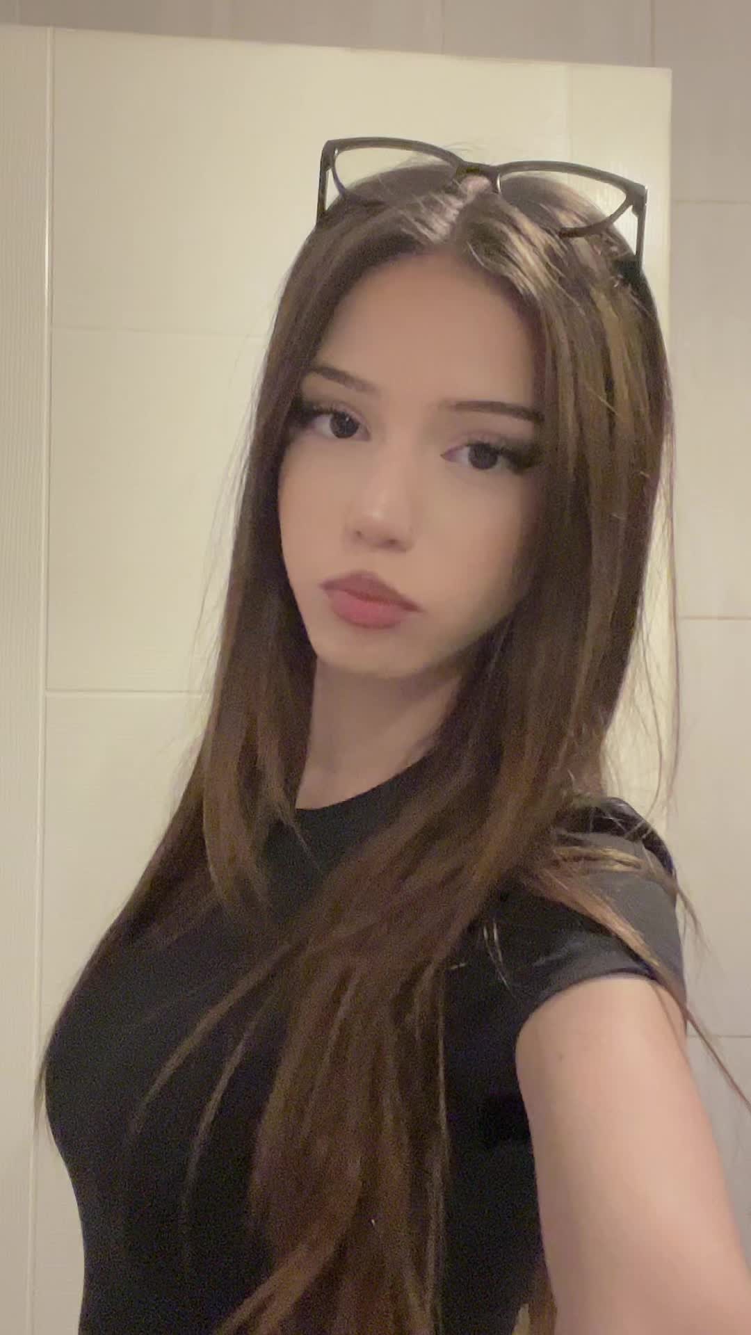 @𝓔𝓴𝓲𝓷