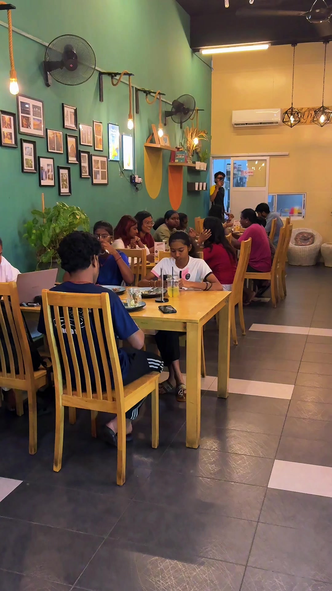 @Tanglish Cafe