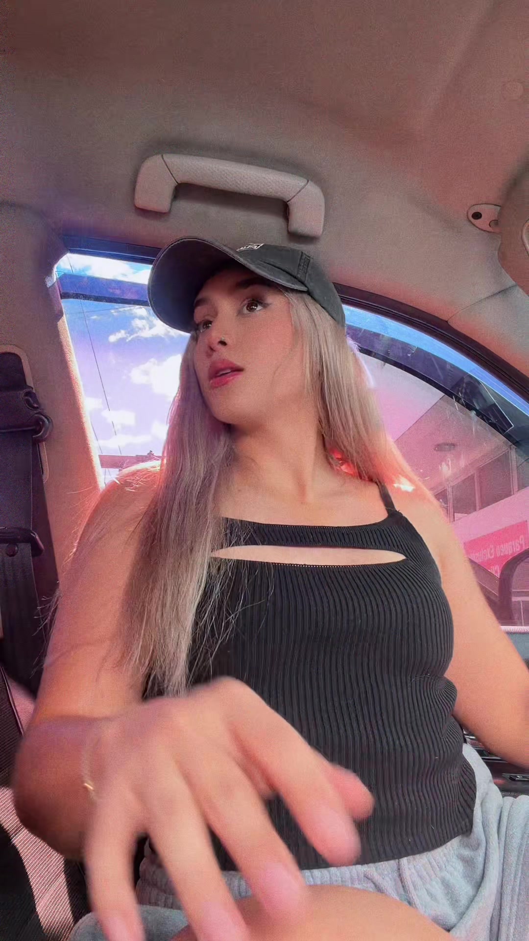 @CRodríguez Sharon