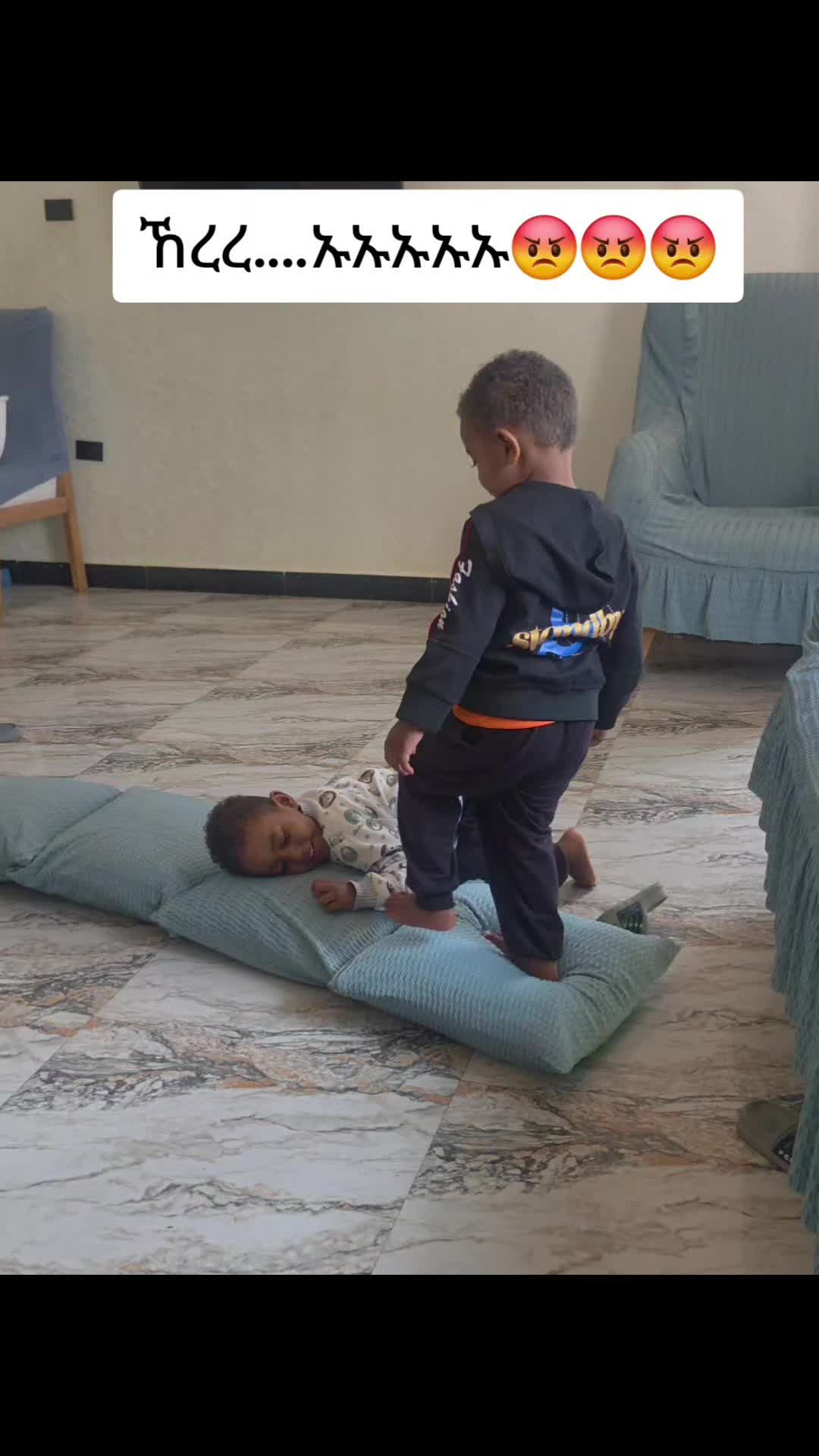 @ኖላ እና ናቢ