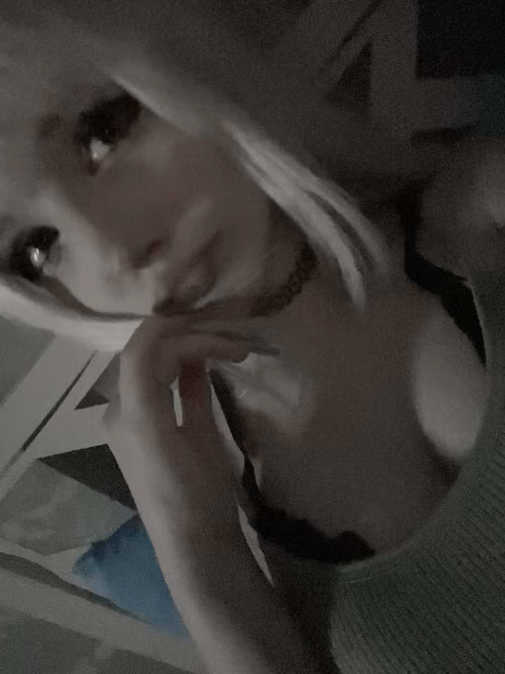 @r1na