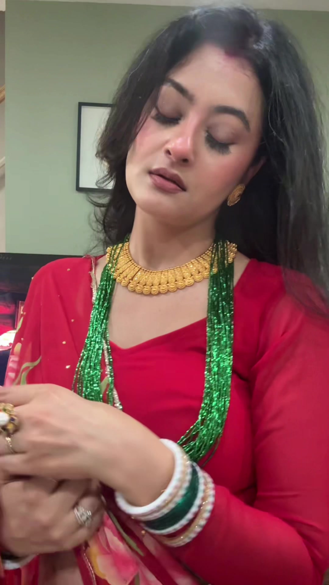 @Ajnabi