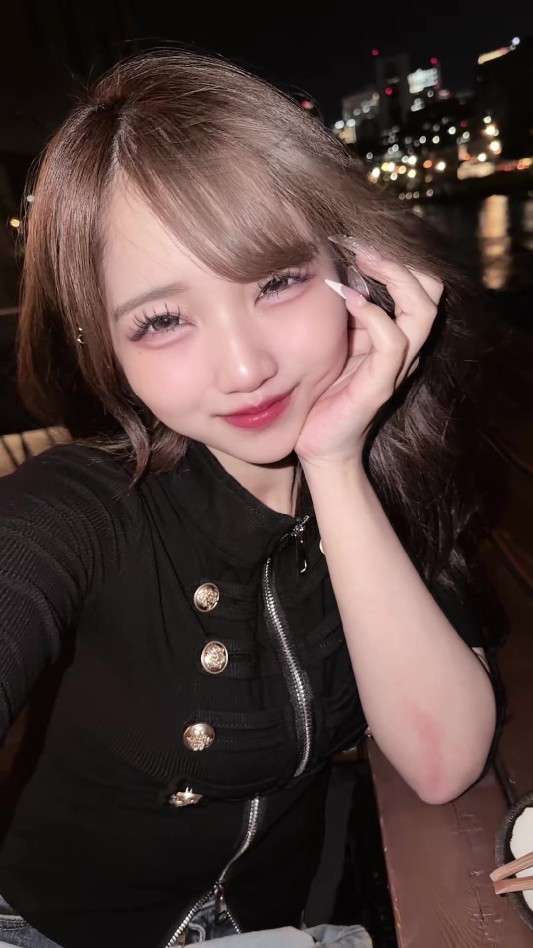 @えま