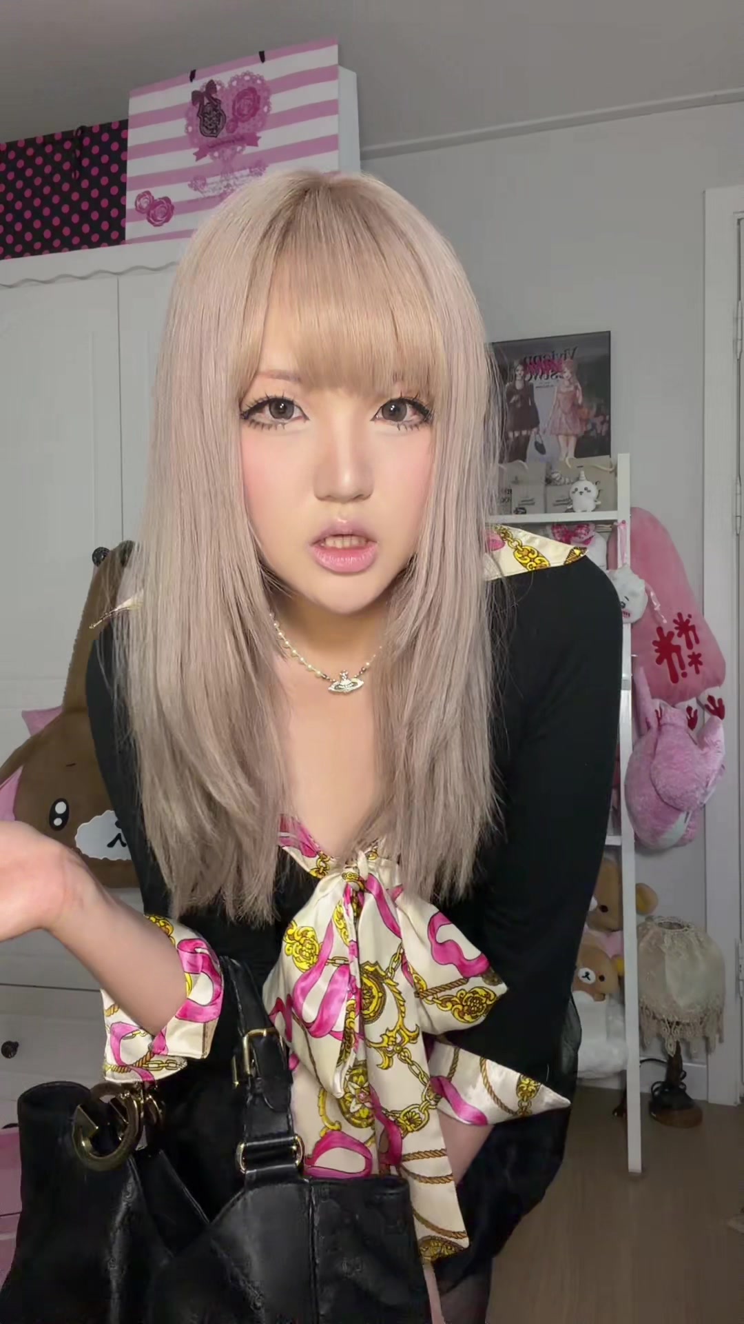@Jiji