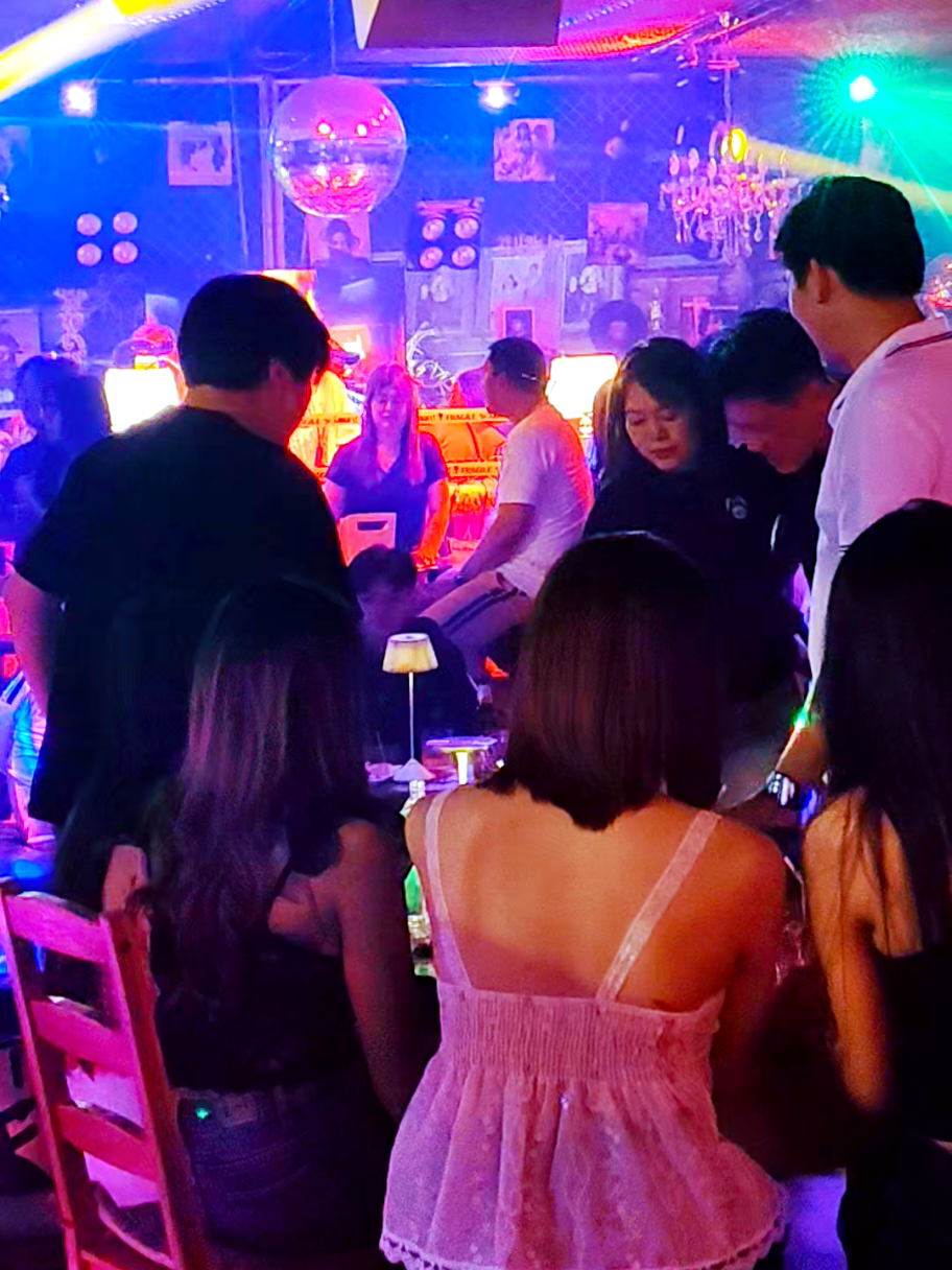 @ครูหนุ่ย