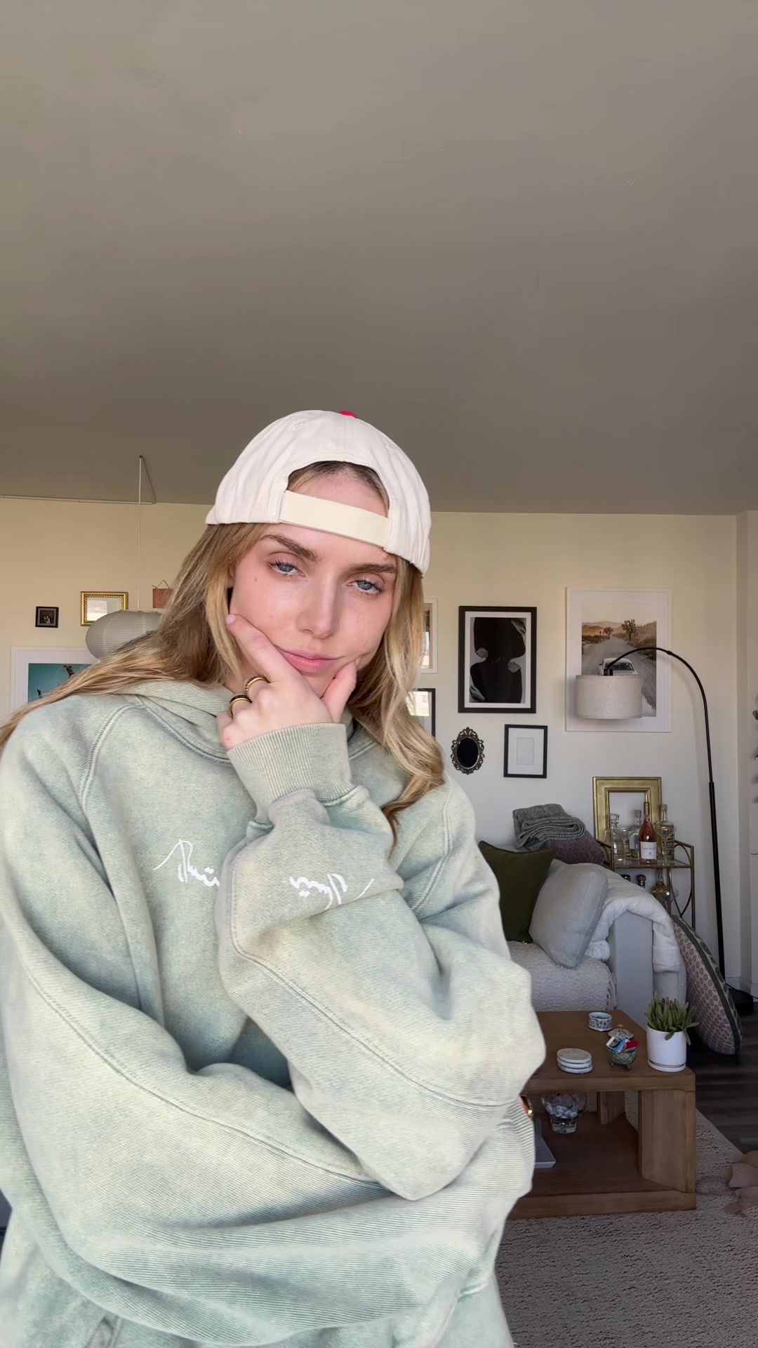 @LARA G.