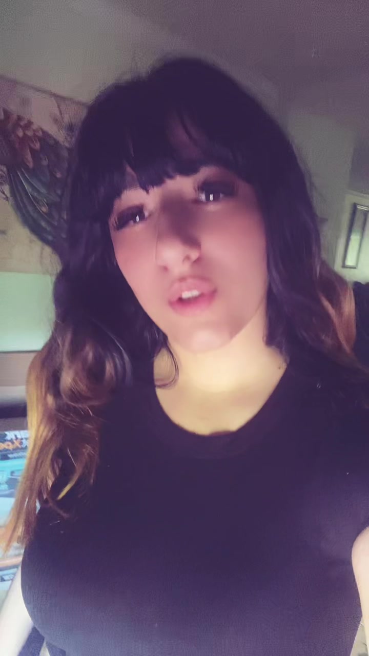 @sarahnextdoorgirl:)