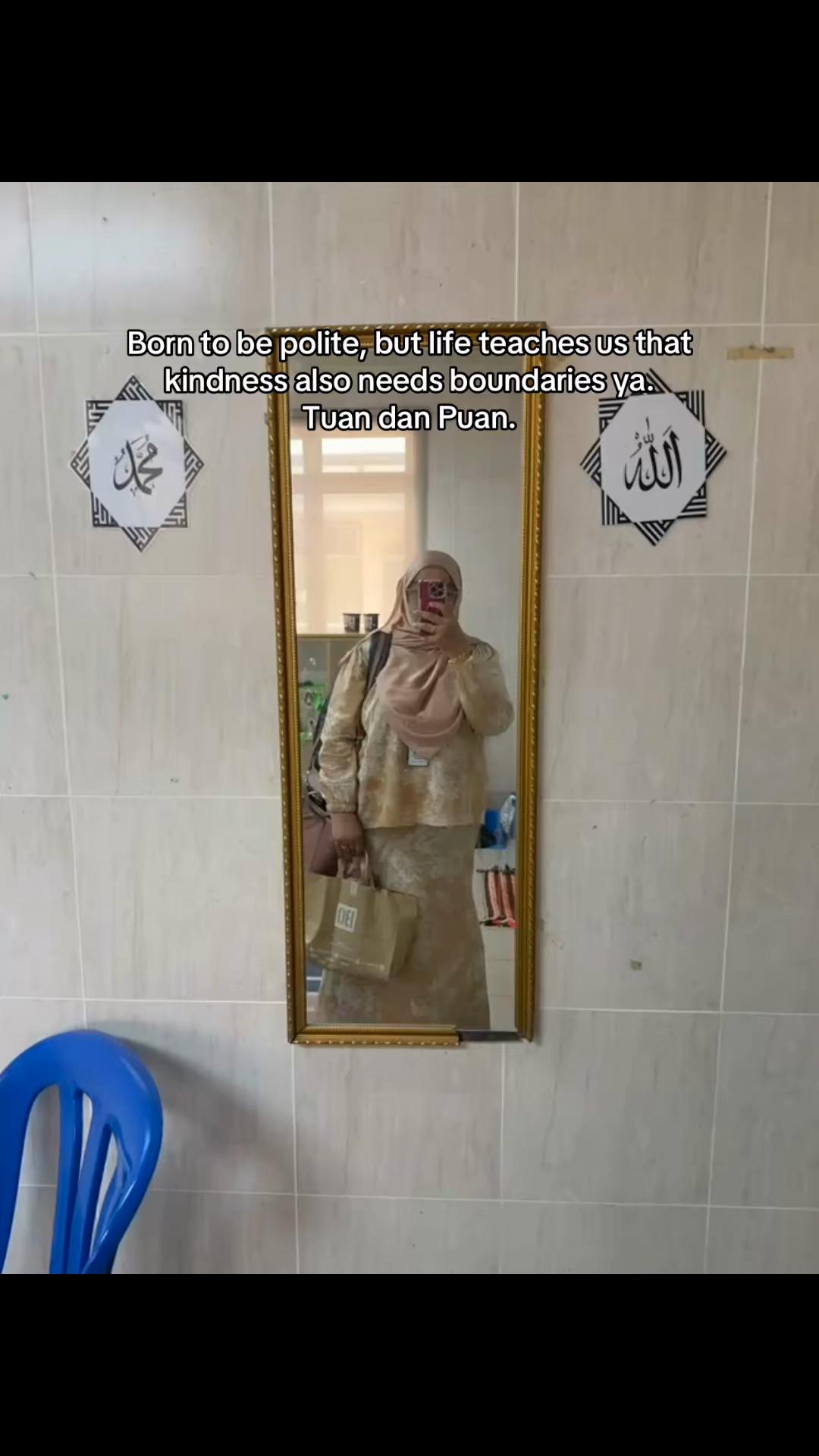 @Ukhtisis