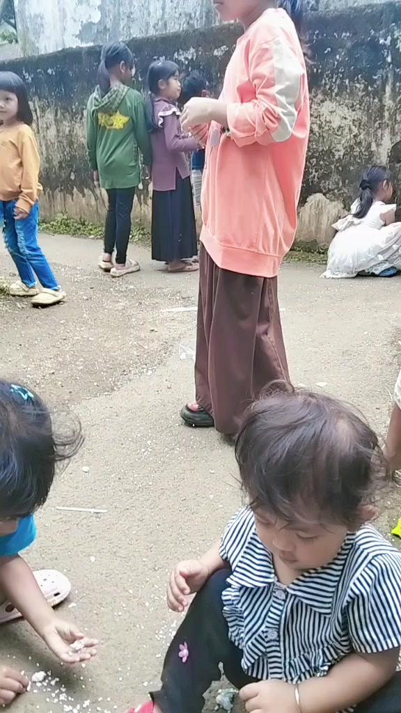 @Raisya Maulida Akbar