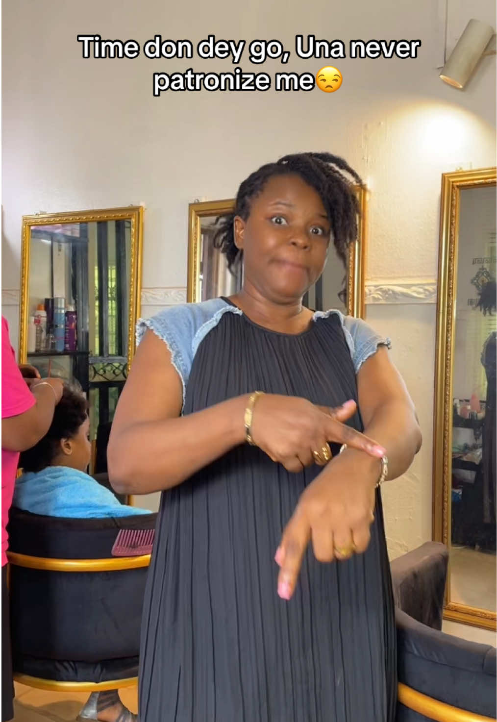 @Natural hair salon in Benin