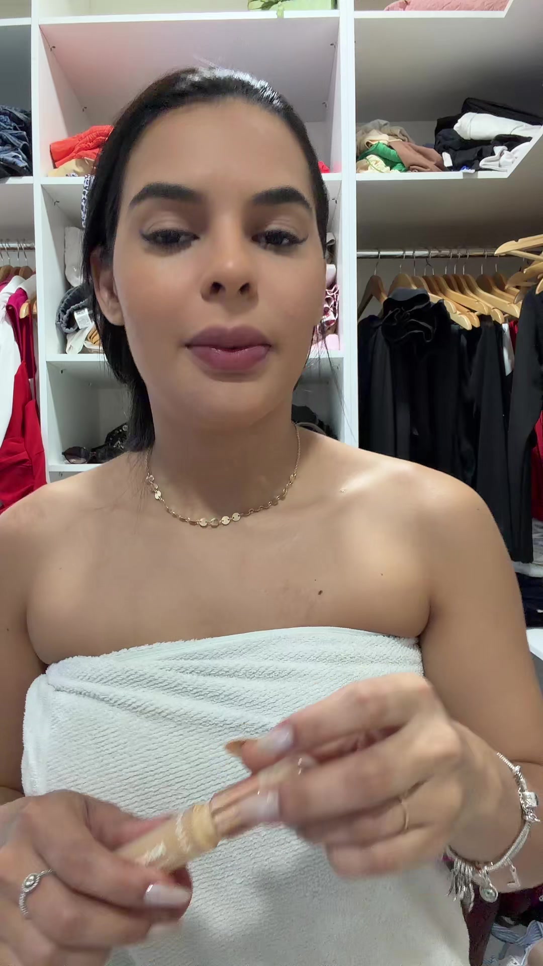 @naelypereira