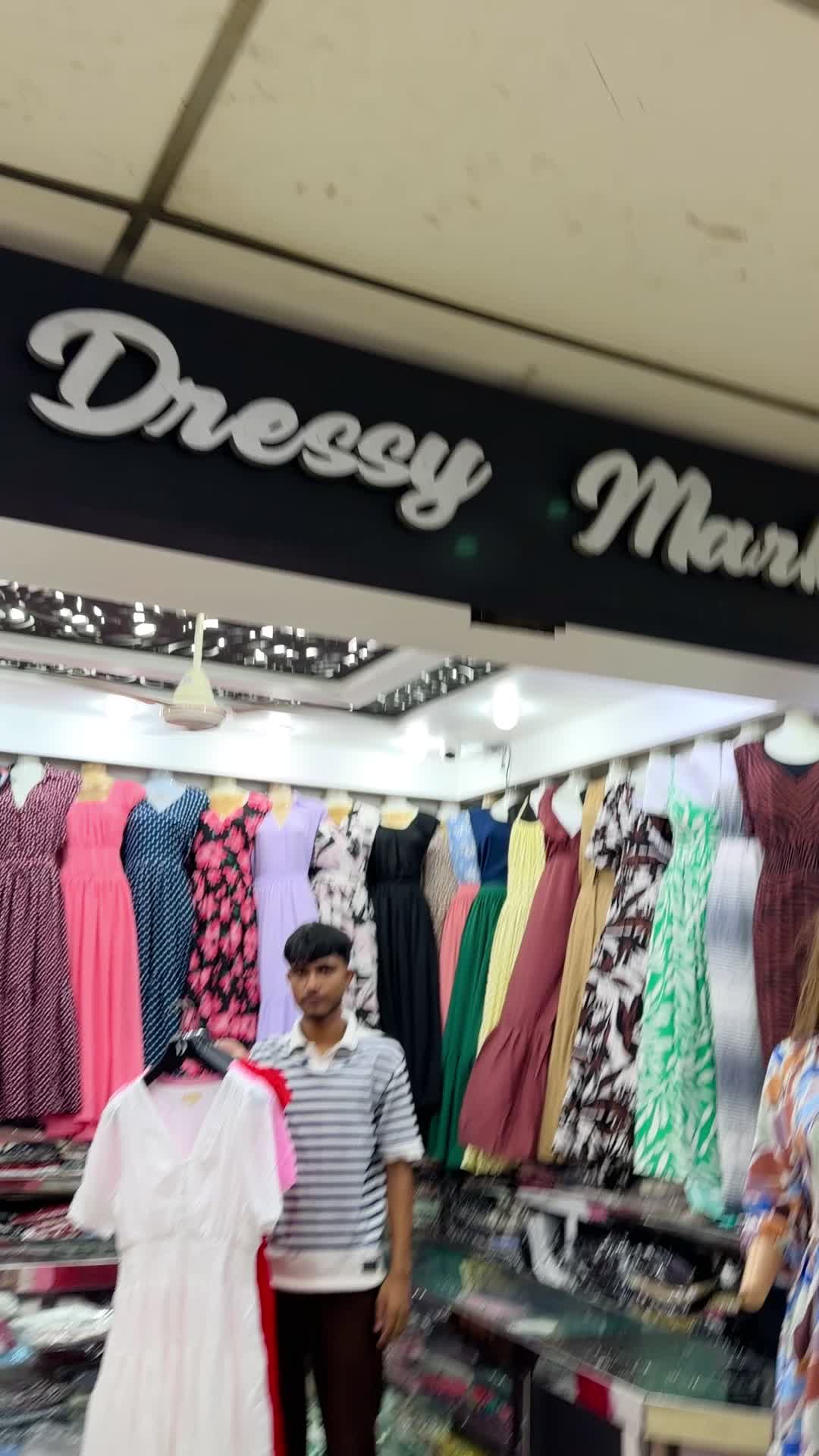 @dressy_mark_249