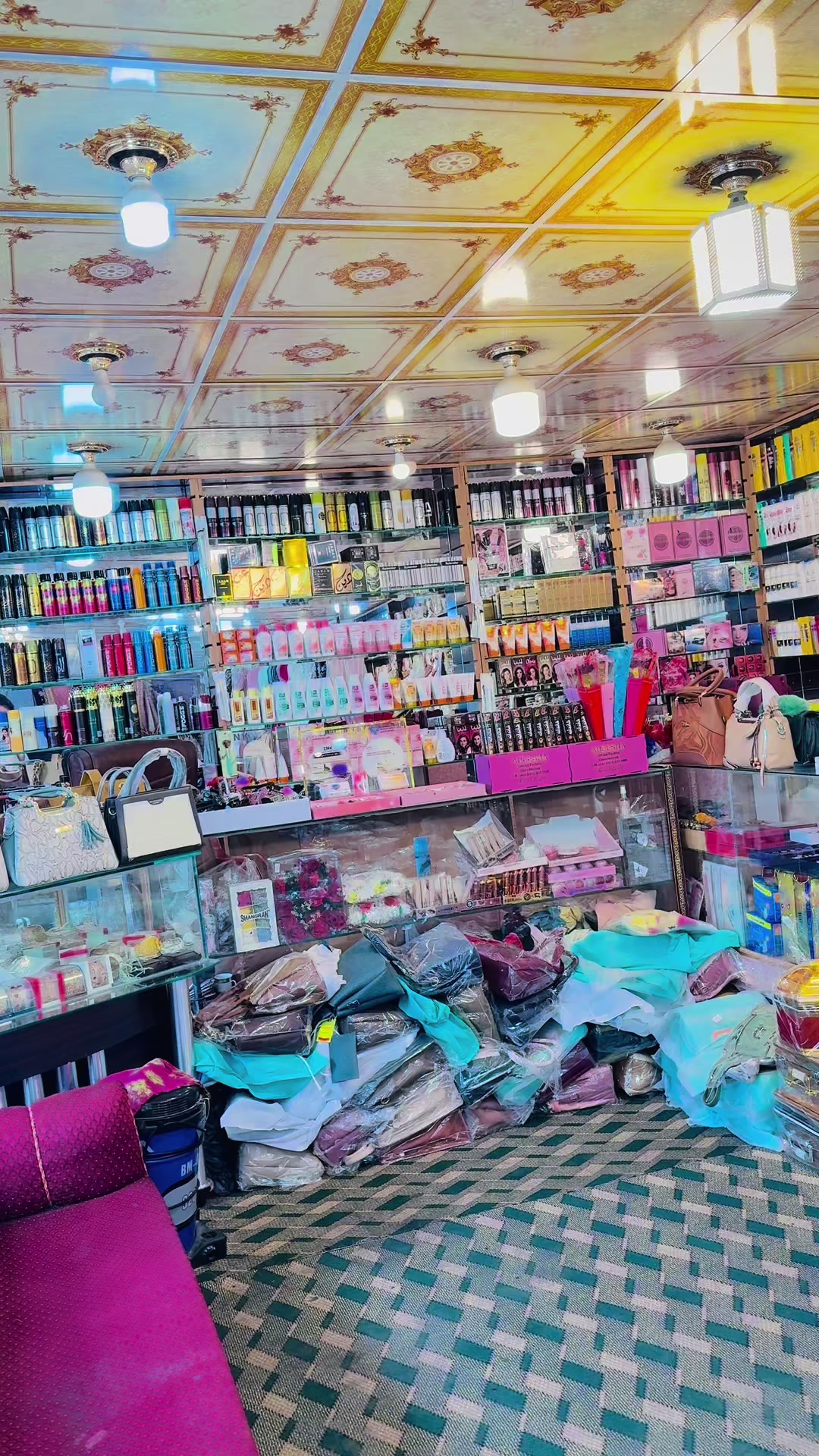 @Qayum shopping mall ♥️