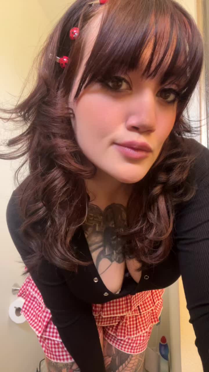 @fatbottomghoul
