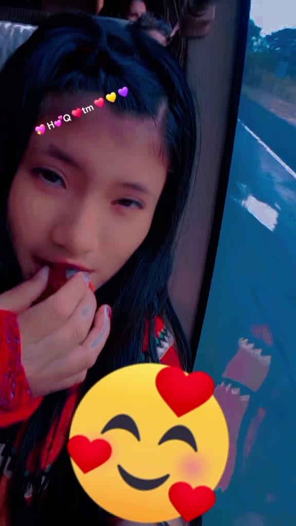 @<Y>z<B>