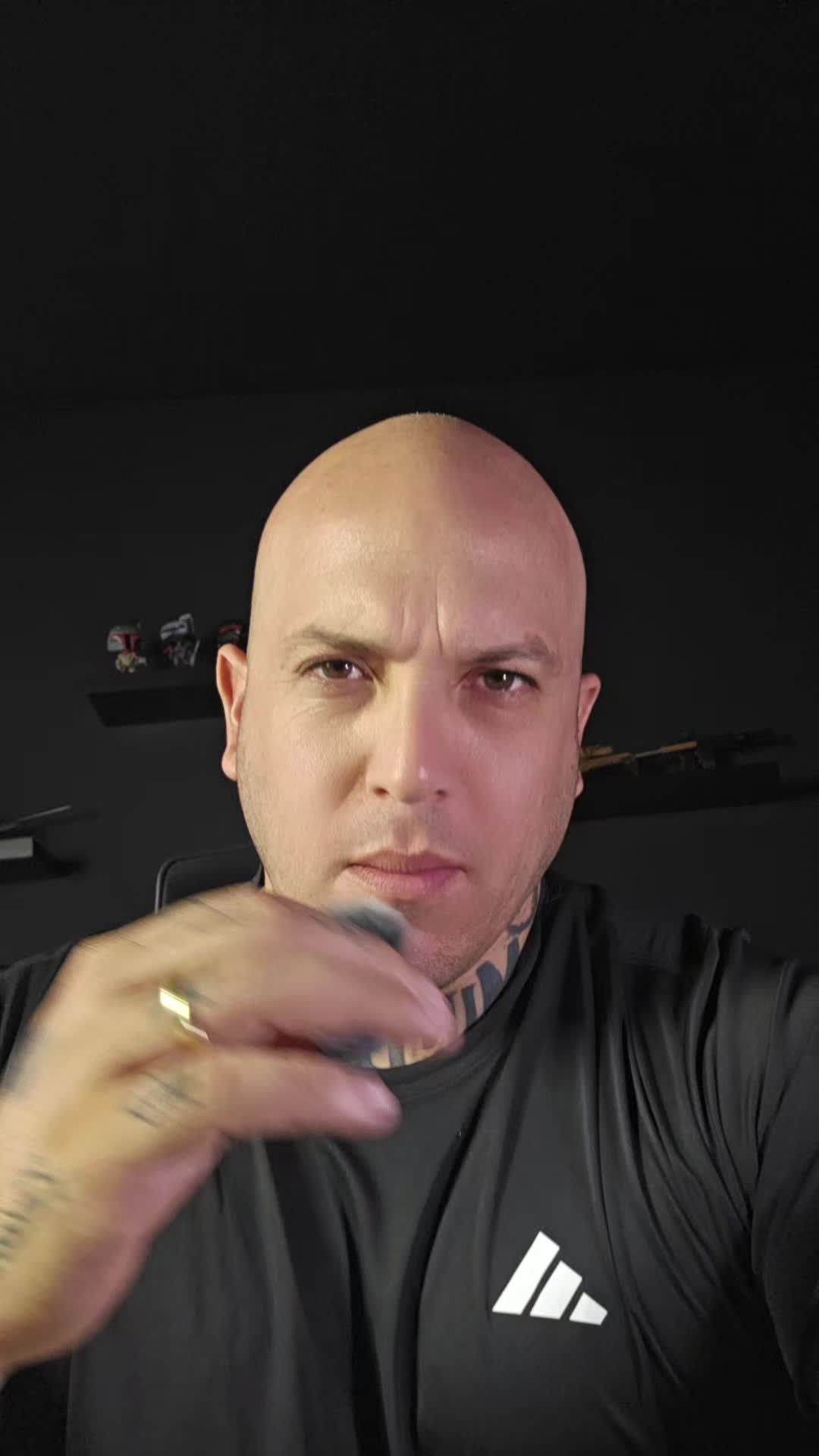 @CARLOS AMPUERO