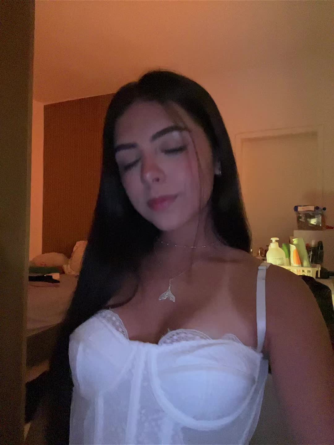 @isabela oliveira