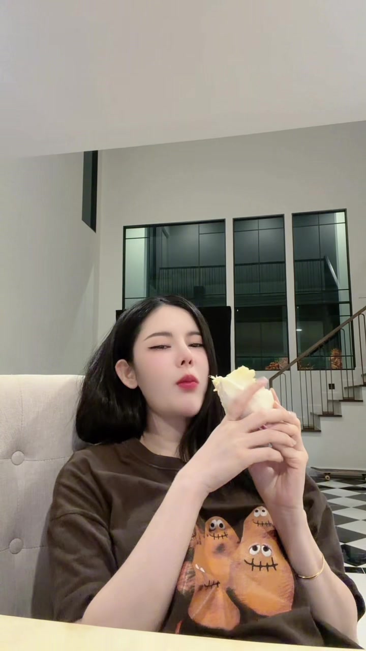 @นุกนิก ชอป
