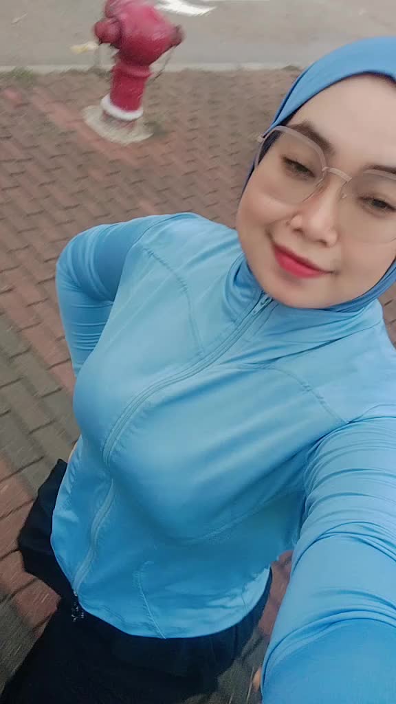 @Queen_Bee๐๐ญ๐ฐ