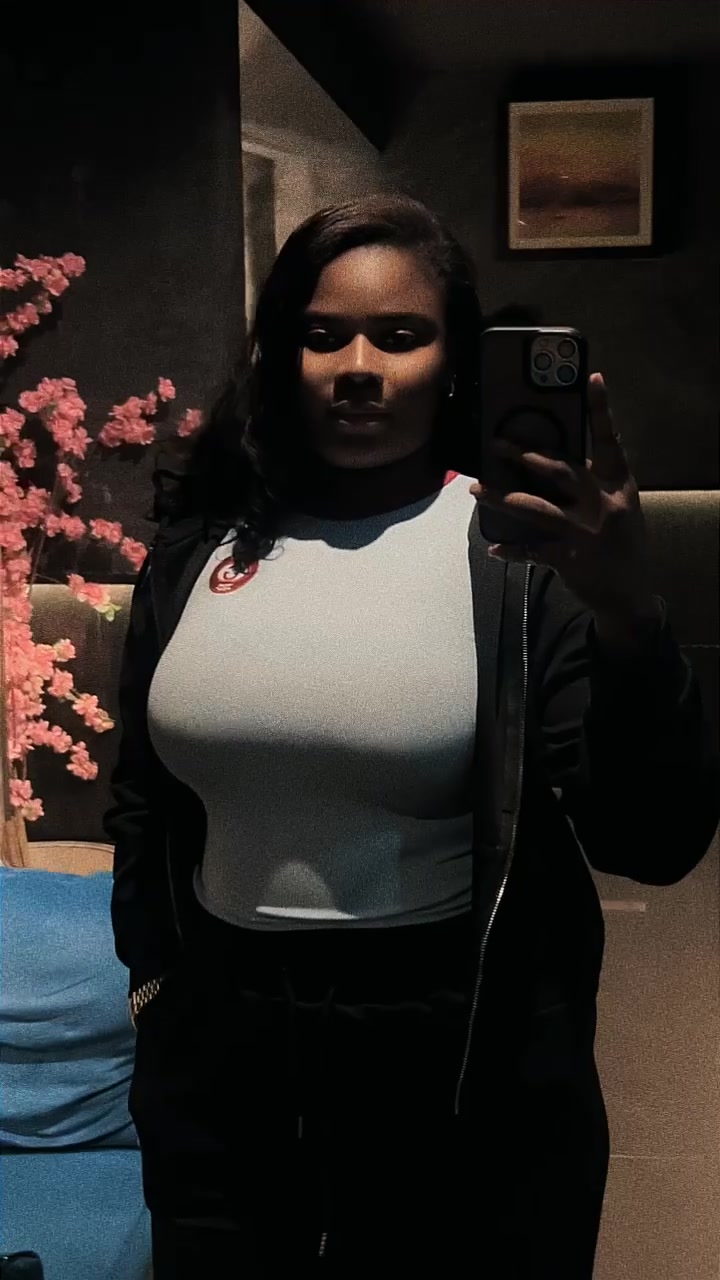 @Limeya🩷🤭
