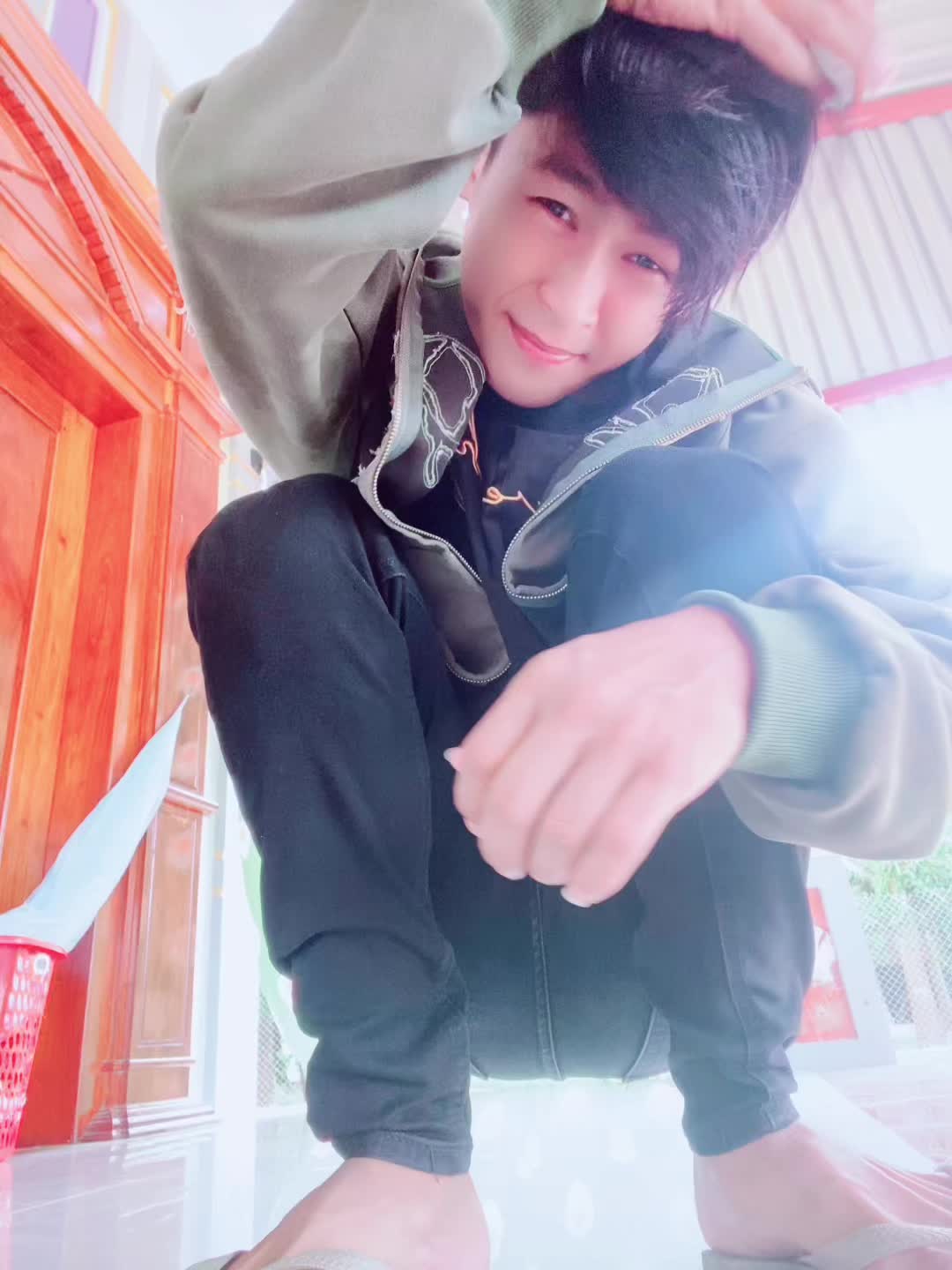 @អ្នក បង្កើតមនុស្ស