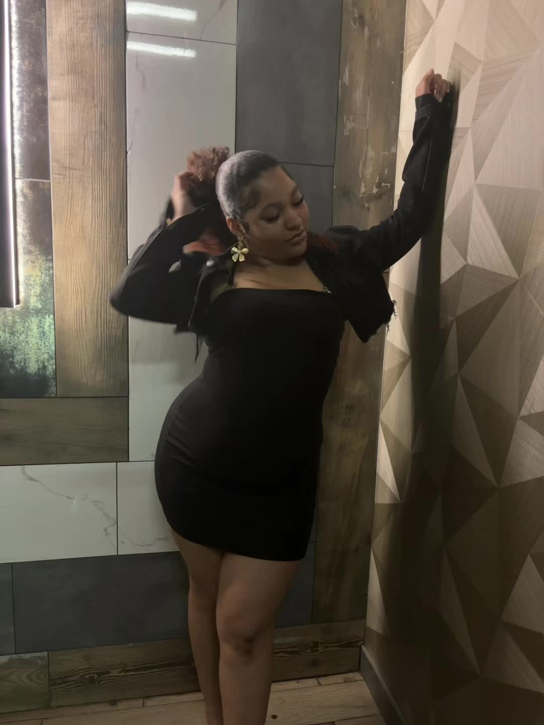 @Carmen_shmoney