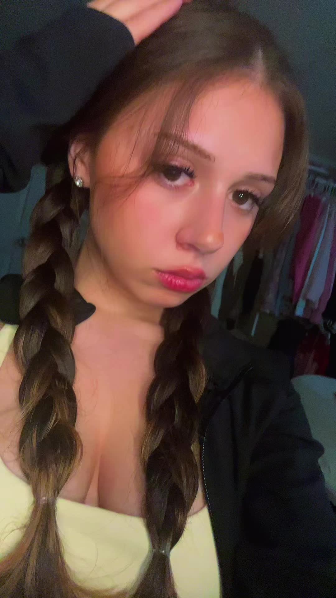 @samishortcake23