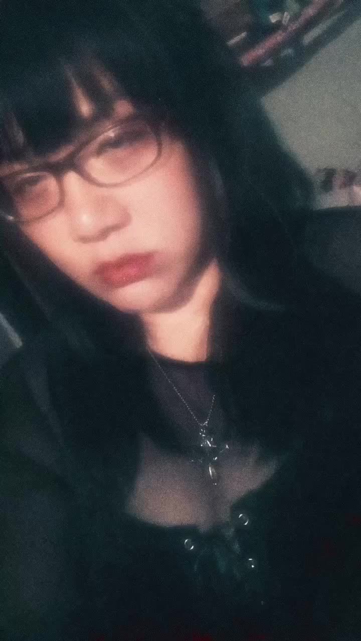 @hopelessrhia