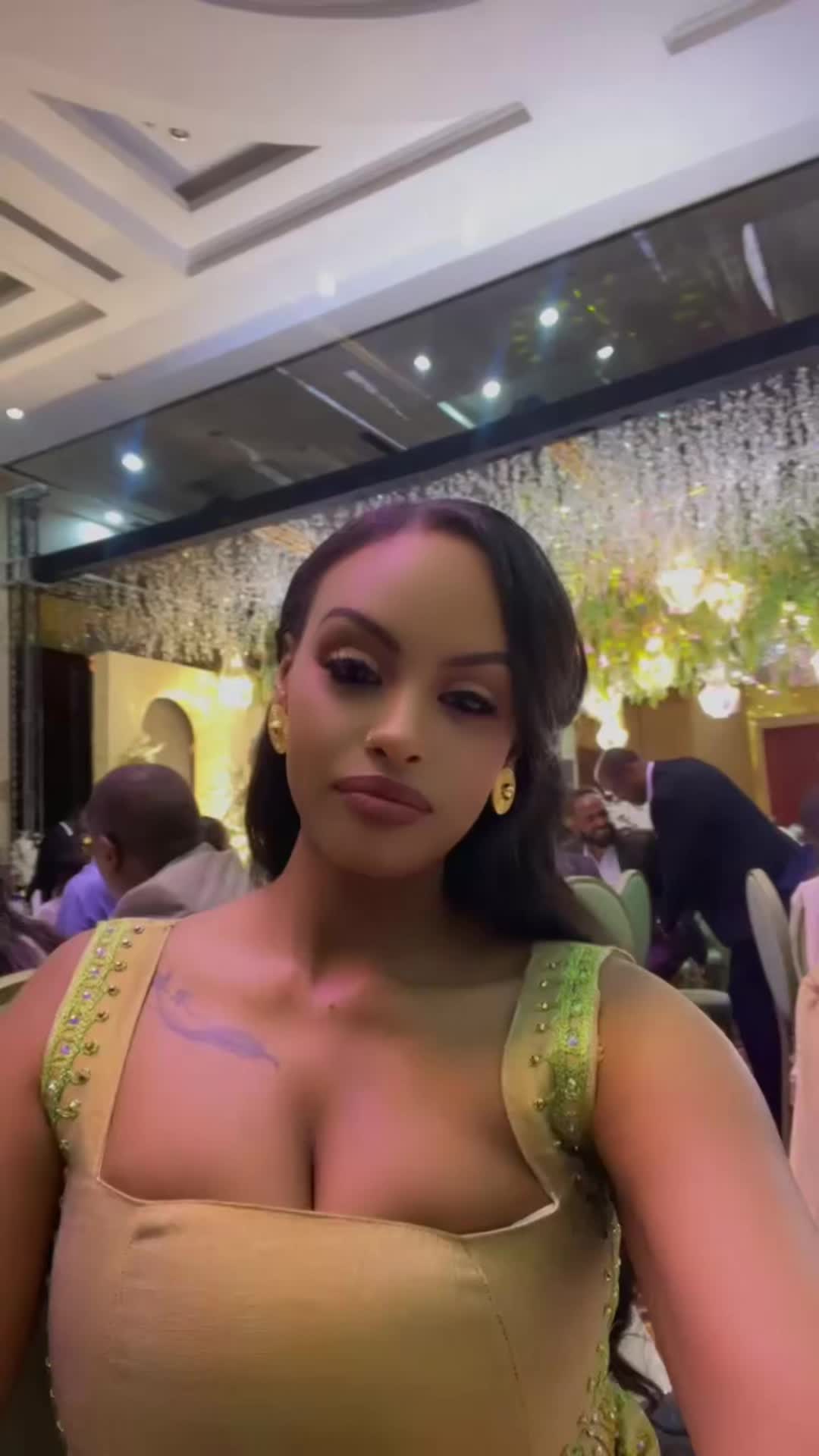 @Viviyan Amir 🇪🇷